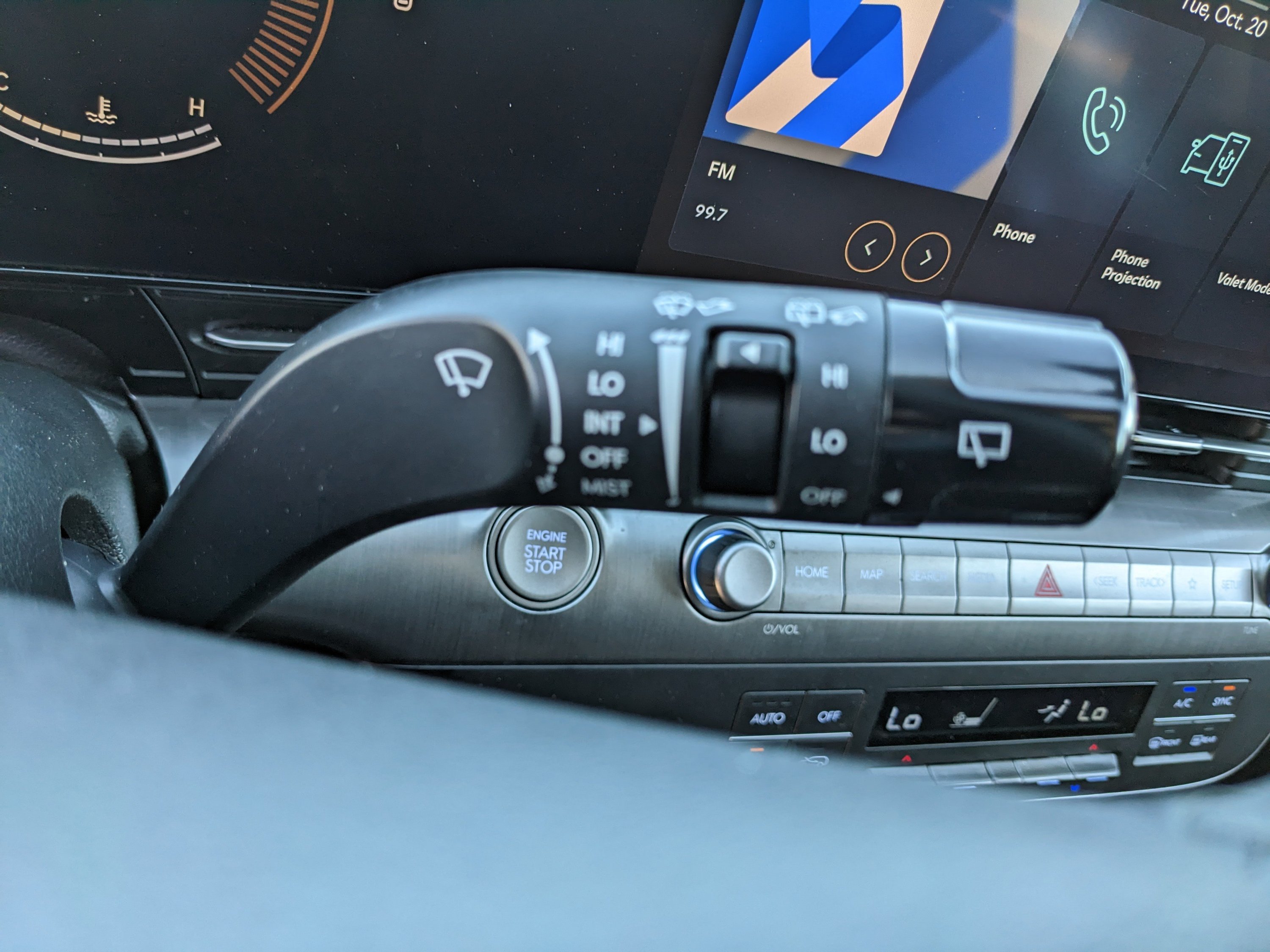 Used 2024 Hyundai Kona SEL FWD image 28