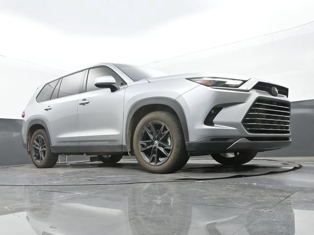Used 2024 Toyota Grand Highlander AWD image 9