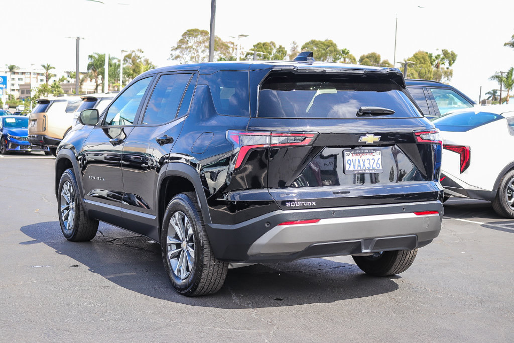Used 2026 Chevrolet Equinox LT FWD image 6