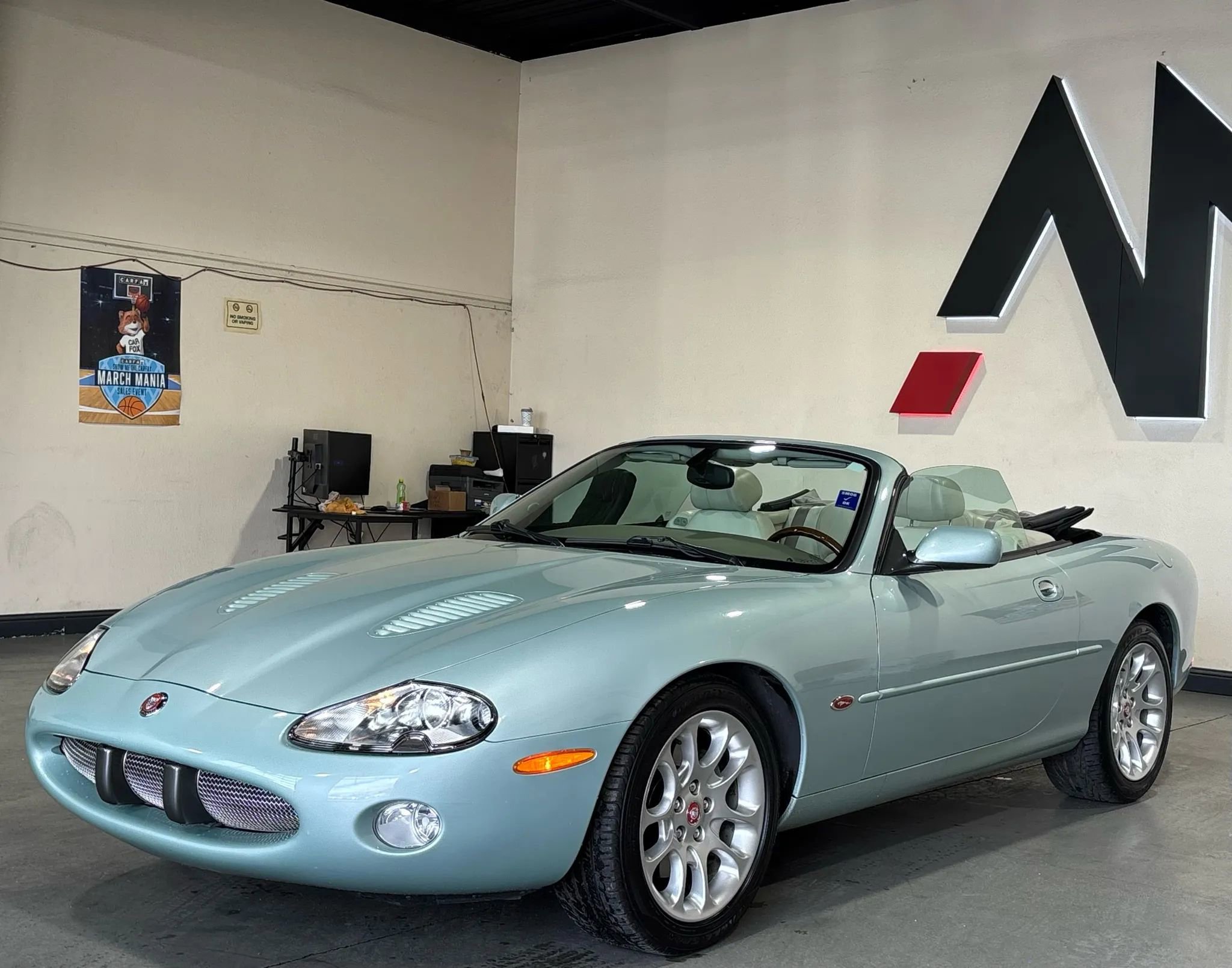 Used 2001 Jaguar XKR Convertible RWD image 1