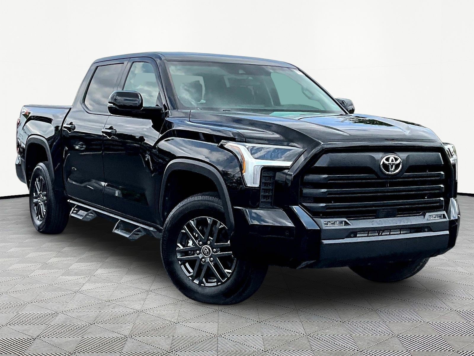 Used 2024 Toyota Tundra SR5 w/ SR5 Convenience Package AWD/4WD image 3