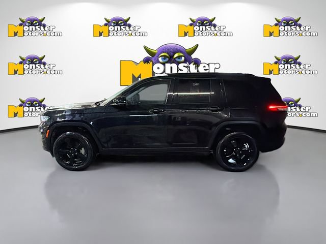 Used 2024 Jeep Grand Cherokee Limited w/ Luxury Tech Group II image 7