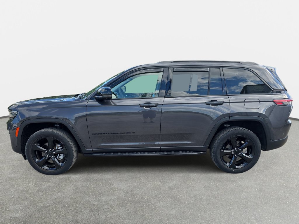 Used 2023 Jeep Grand Cherokee Limited w/ Luxury Tech Group II AWD/4WD image 8