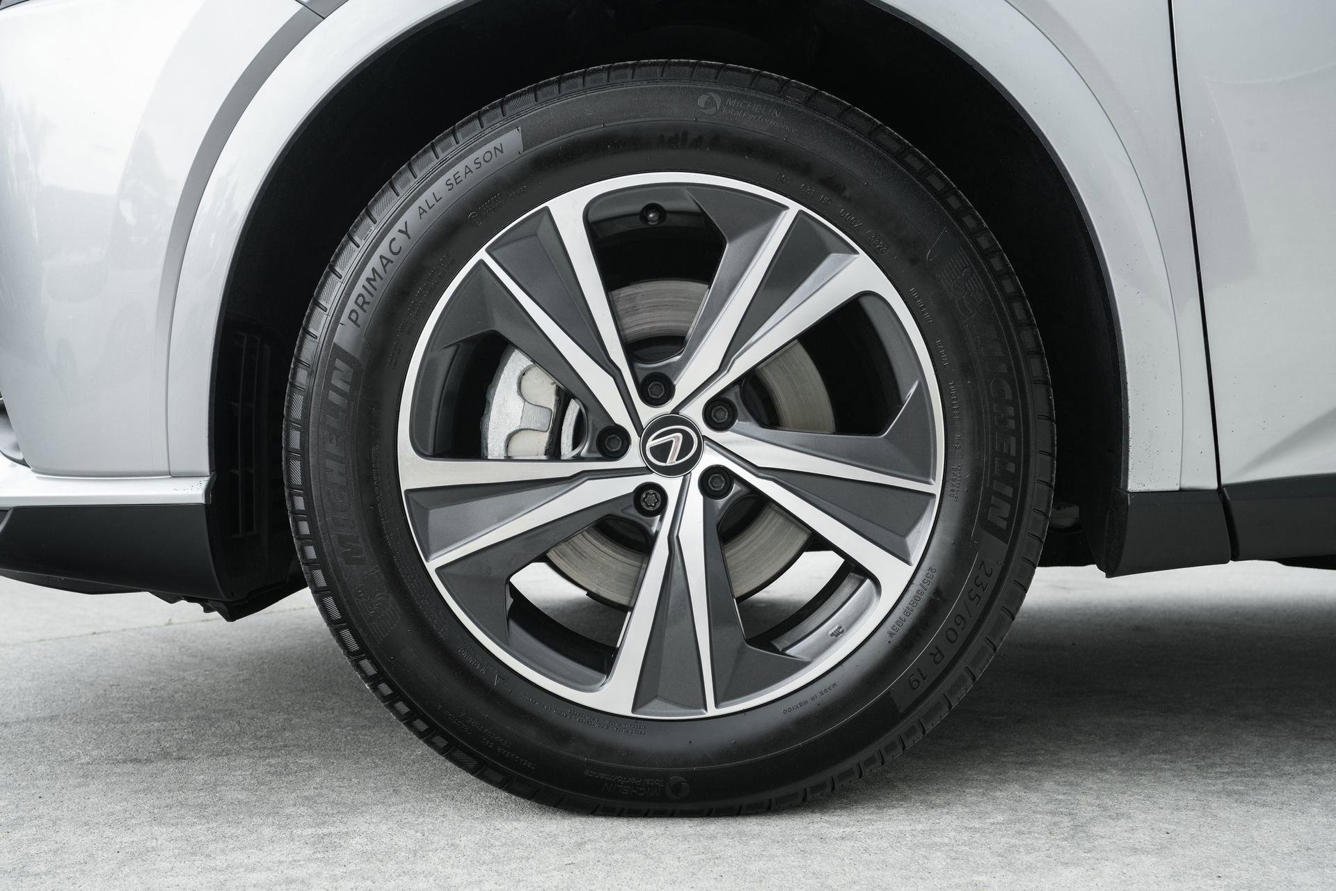 Used 2024 Lexus RX 350 FWD w/ Technology Package image 31