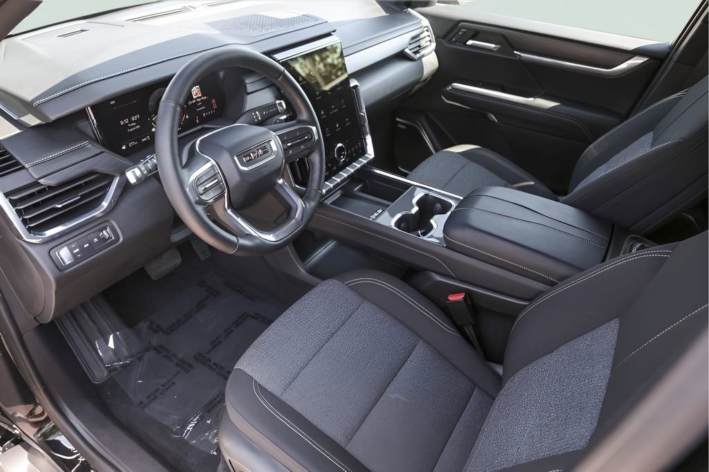 Used 2025 GMC Acadia Elevation AWD/4WD image 11