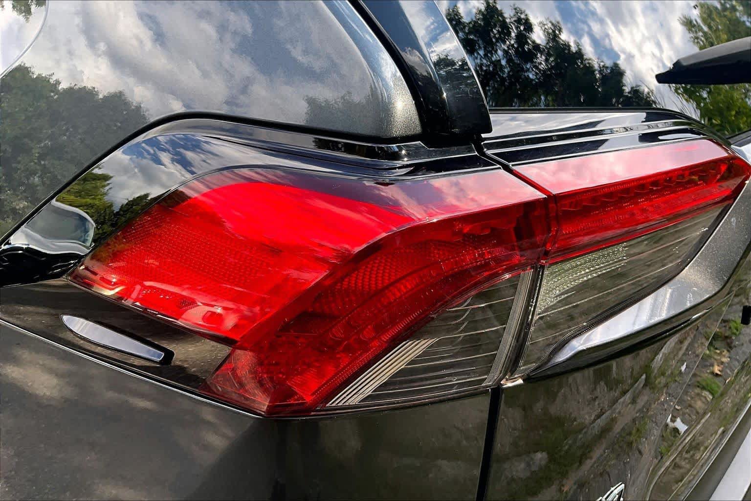 Used 2019 Toyota RAV4 XLE w/ Convenience Package AWD/4WD image 27