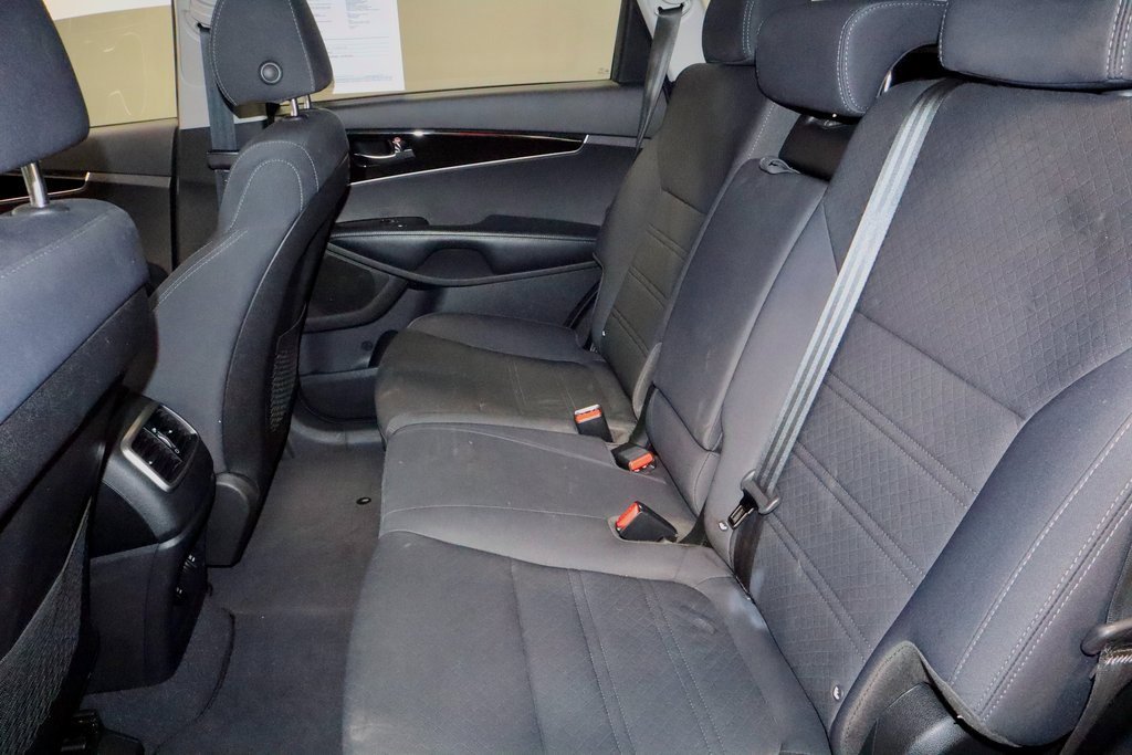 Used 2019 Kia Sorento LX image 21
