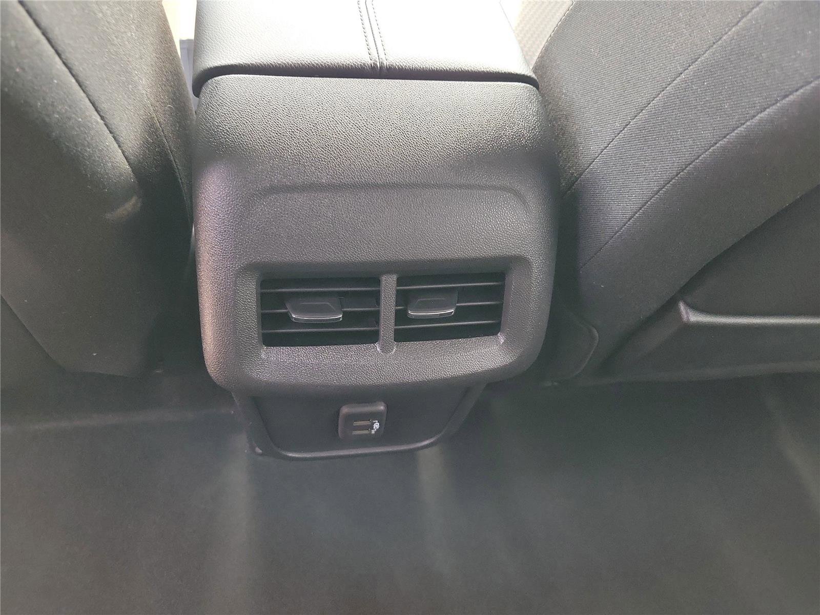 Used 2023 GMC Terrain SLE w/ Driver Convenience Package image 12