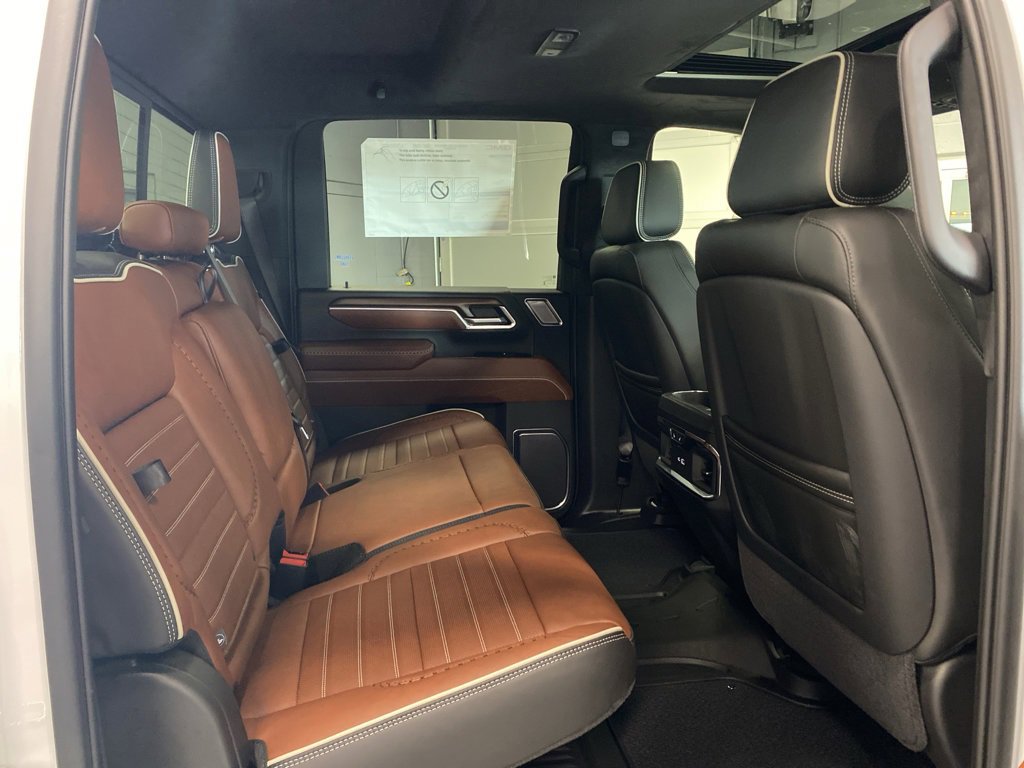 New 2025 GMC Sierra 3500 Denali Ultimate image 15