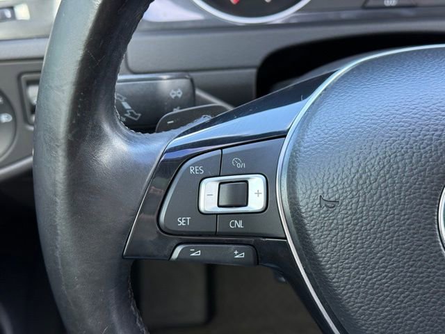 Used 2018 Volkswagen Golf S image 29