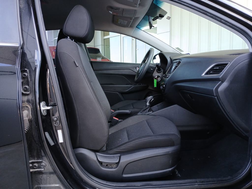 Used 2020 Hyundai Accent SEL image 28