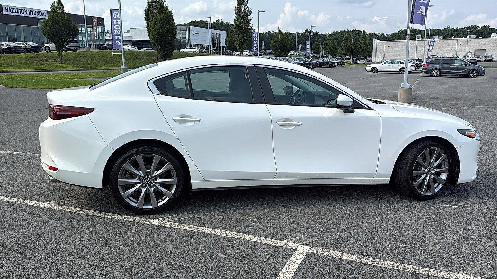 Used 2020 MAZDA MAZDA3 AWD Sedan w/ Select Package image 4