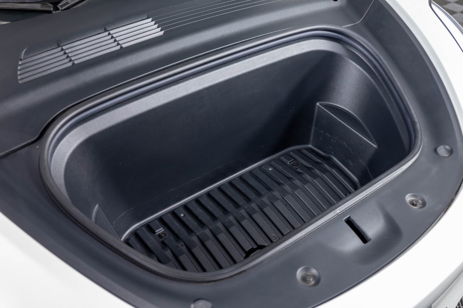 Used 2021 Tesla Model Y Long Range image 39