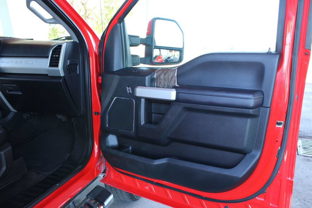 Used 2018 Ford F250 Lariat w/ Lariat Value Package AWD/4WD image 11