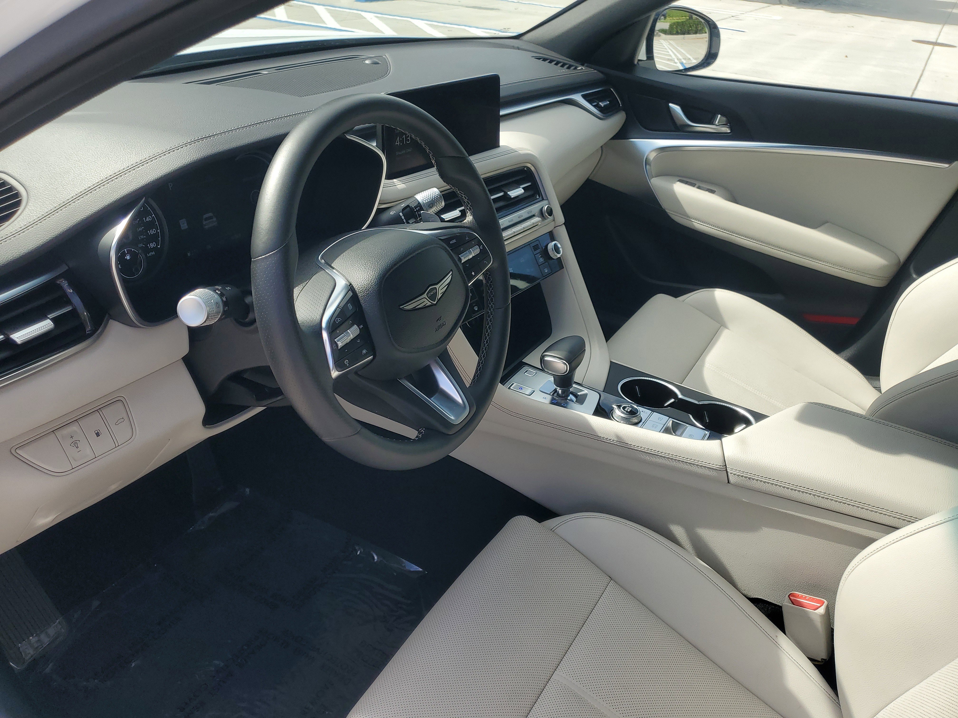 Used 2025 Genesis G70 2.5T image 21