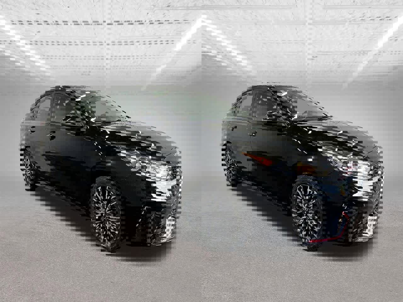 Used 2024 Kia Forte GT-Line w/ GT-Line Premium Package image 7