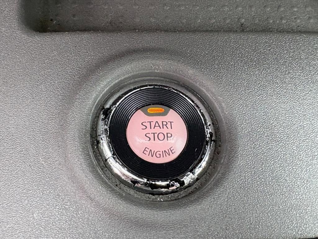 Used 2020 Nissan Frontier SV w/ Midnight Edition Floor Mats image 12