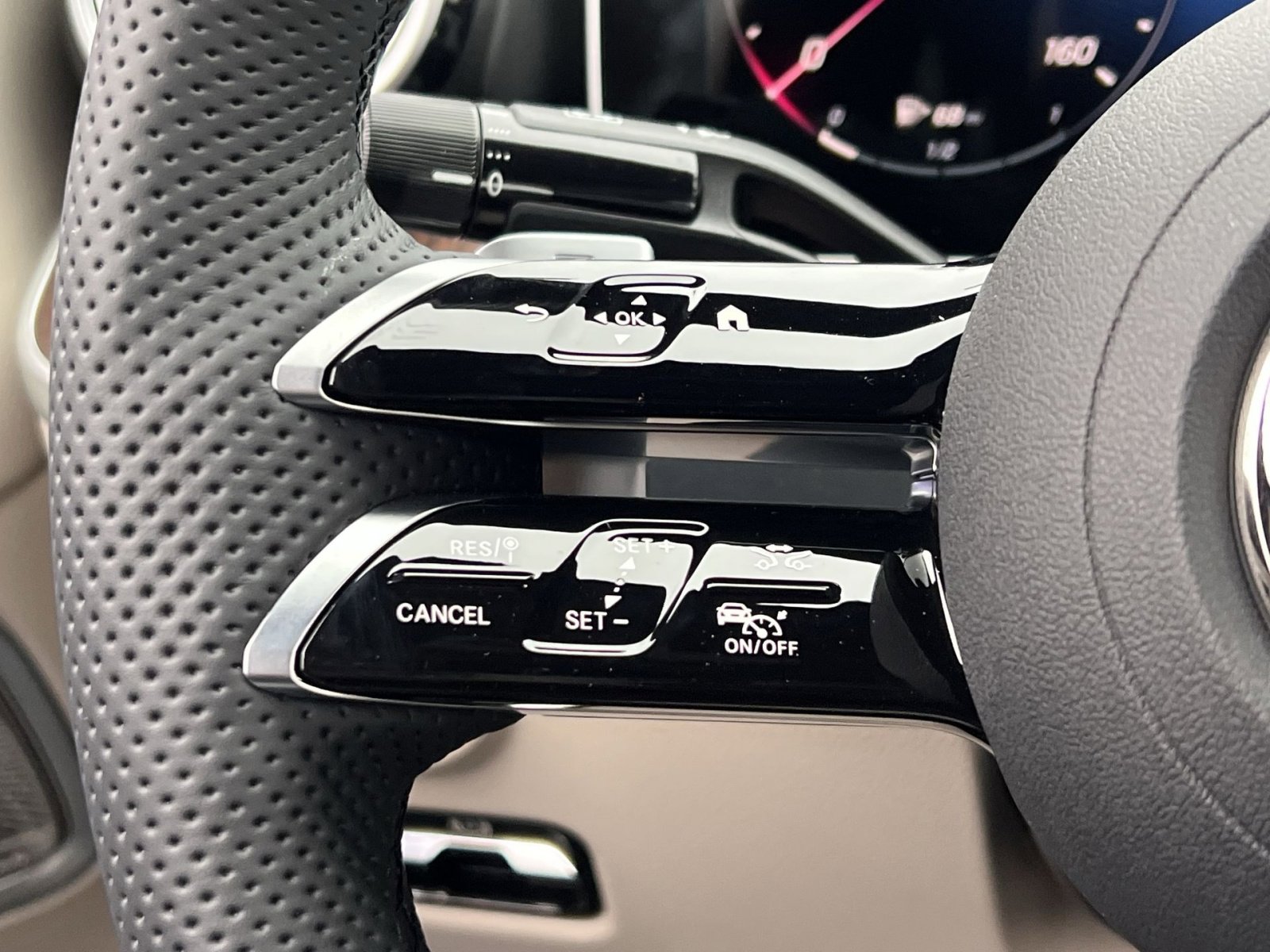 New 2026 Mercedes-Benz CLE 300 4MATIC Coupe image 30