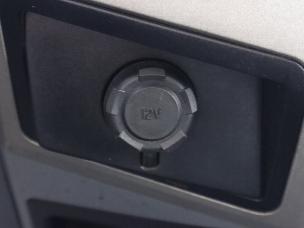 Used 2014 Ford F350 XLT w/ Camper Package image 25