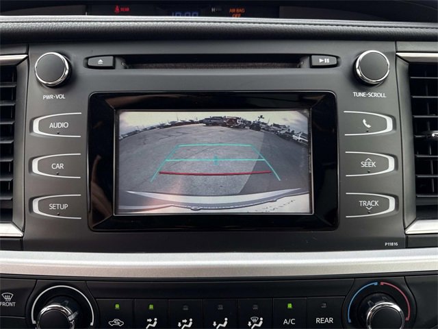 Used 2019 Toyota Highlander LE image 22