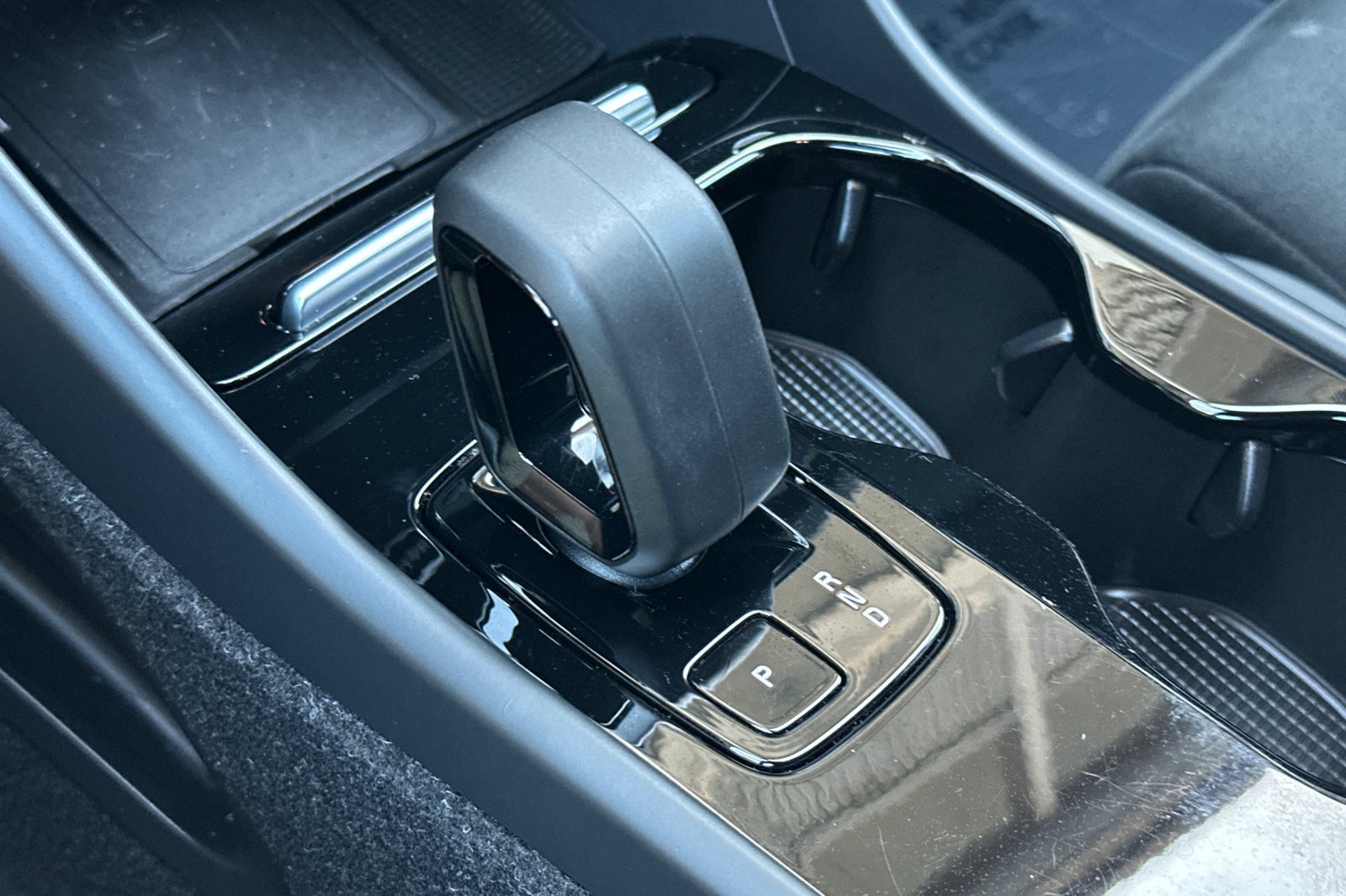 Certified 2023 Volvo XC40 Recharge Plus w/ Protection Package Premier AWD/4WD image 25