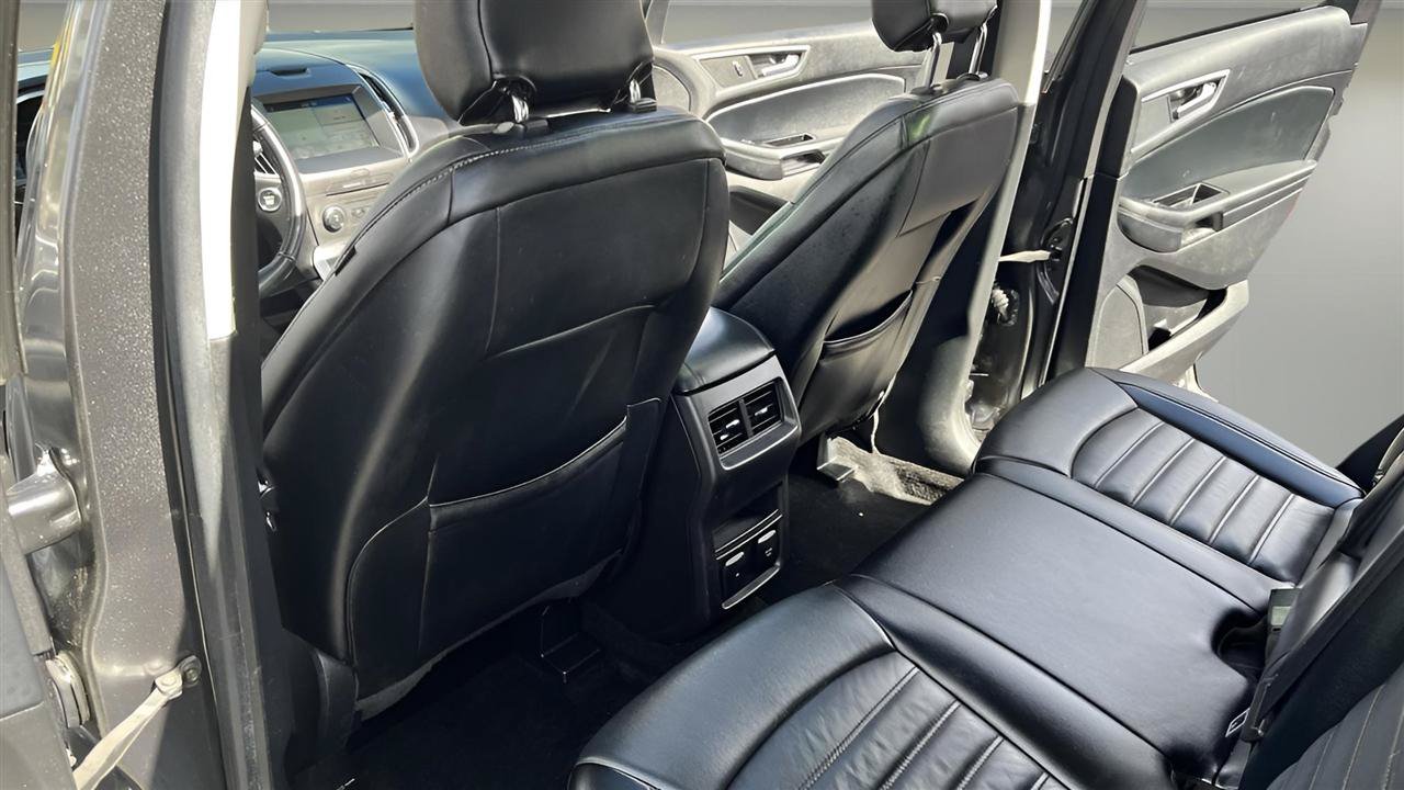 Used 2017 Ford Edge SEL w/ Equipment Group 201A AWD/4WD image 16