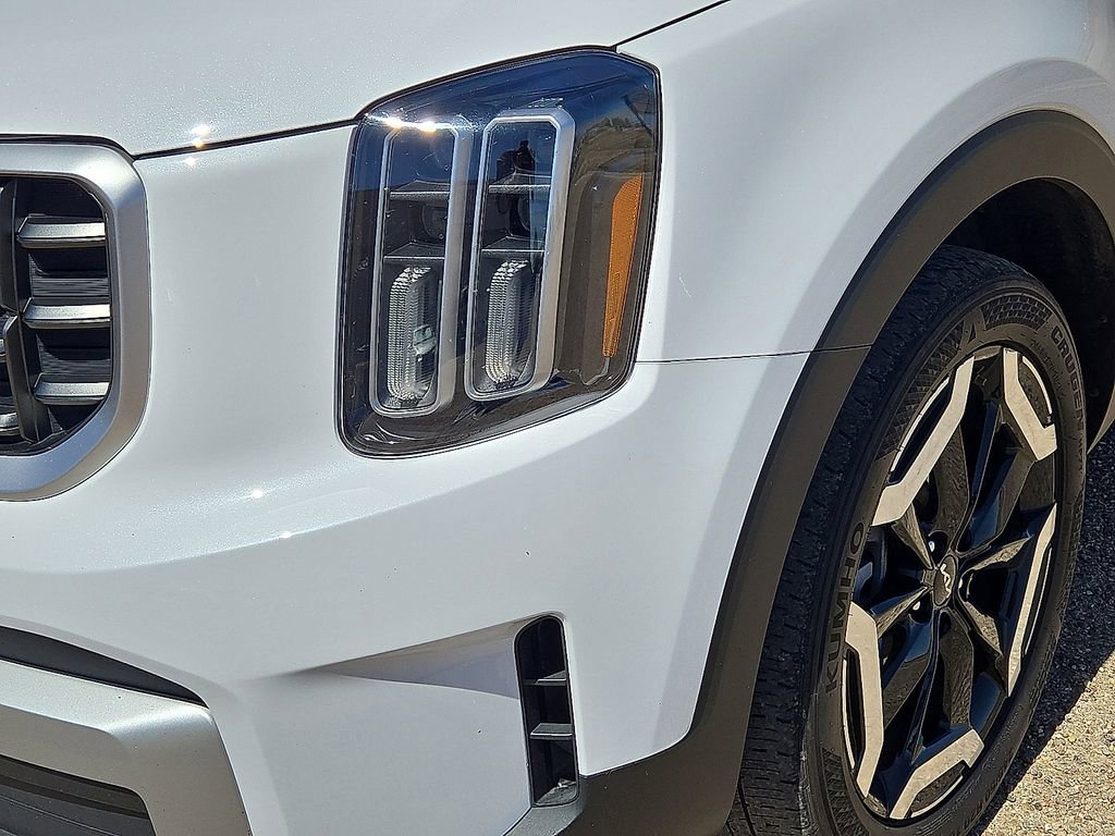 Used 2025 Kia Telluride S FWD image 9