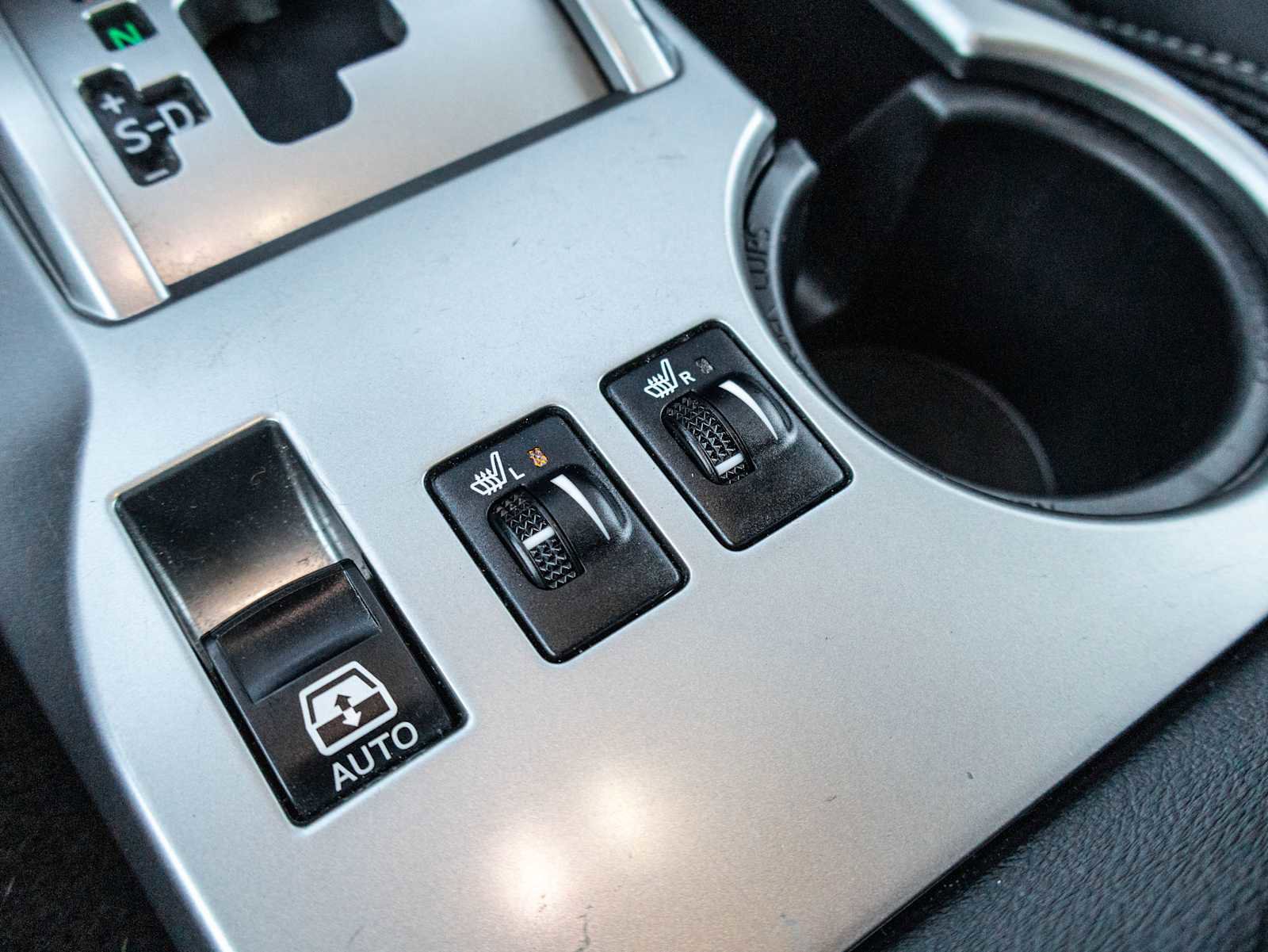 Used 2022 Toyota 4Runner SR5 Premium w/ Moonroof Package RWD image 40