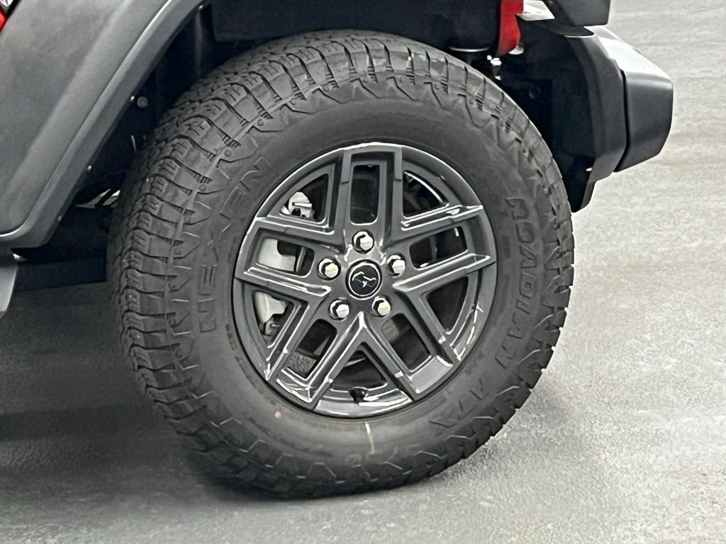 Used 2021 Jeep Wrangler Unlimited Sport image 31