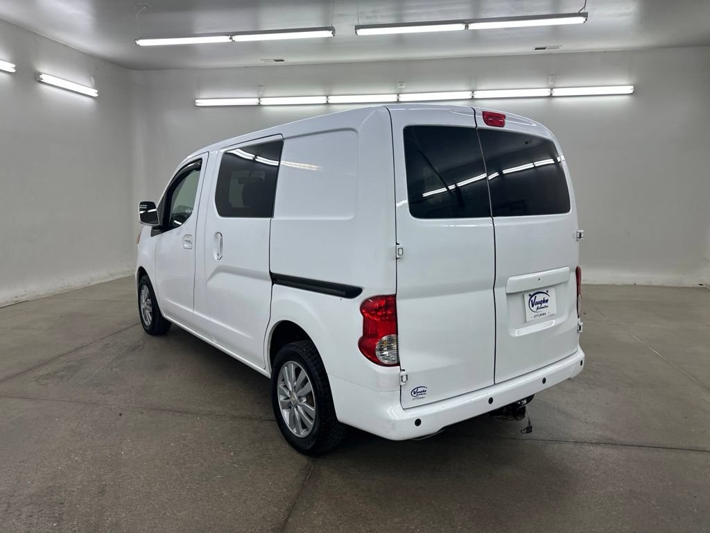 Used 2017 Chevrolet City Express LT w/ Technology Package FWD image 9