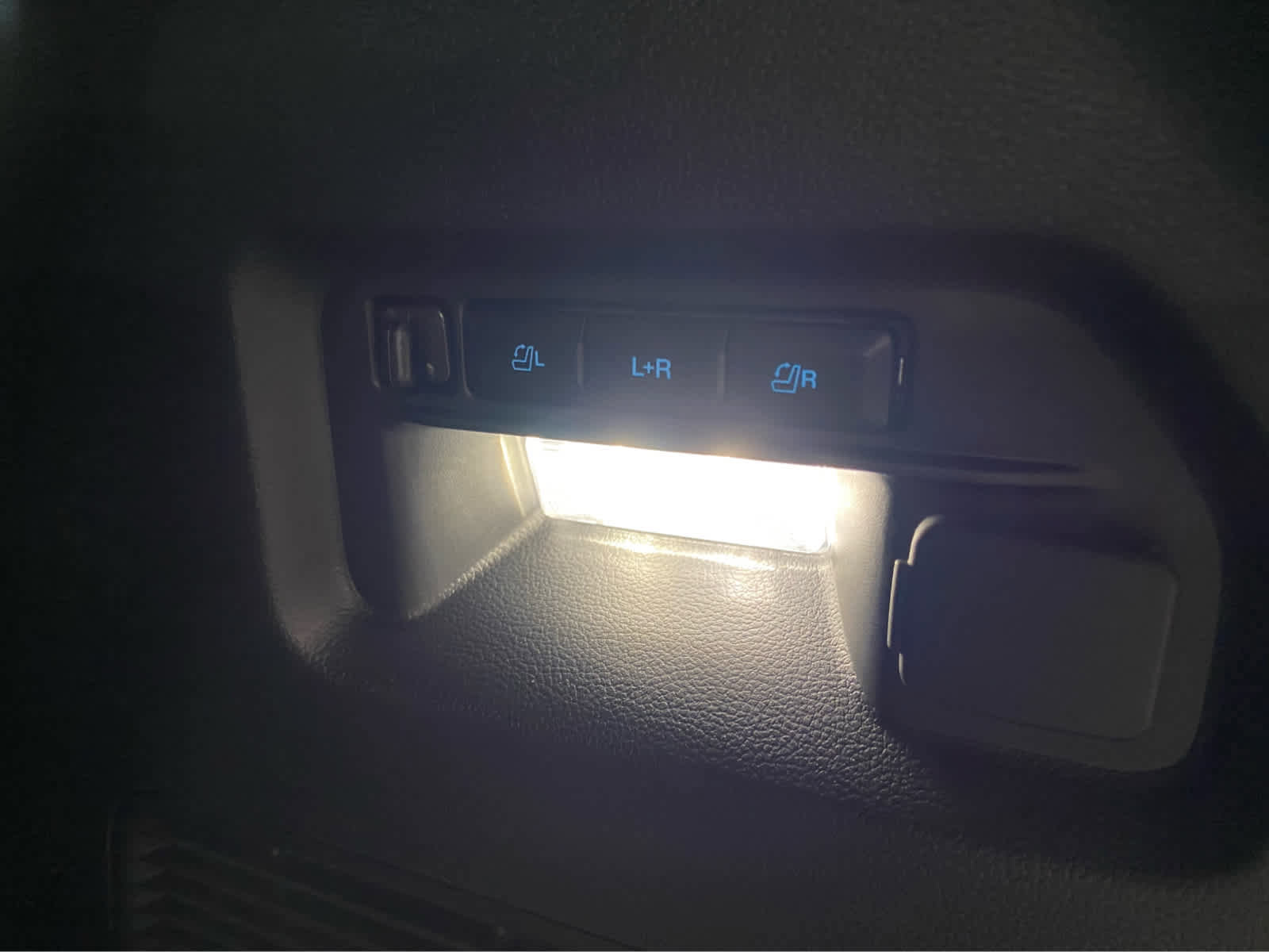 New 2025 Ford Explorer ST image 8