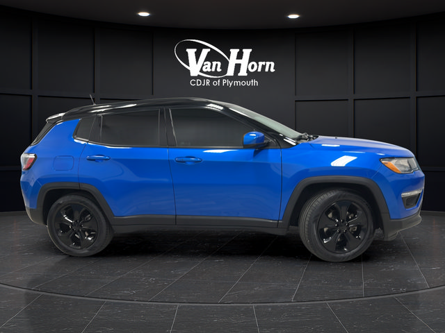 Used 2021 Jeep Compass Latitude FWD image 3