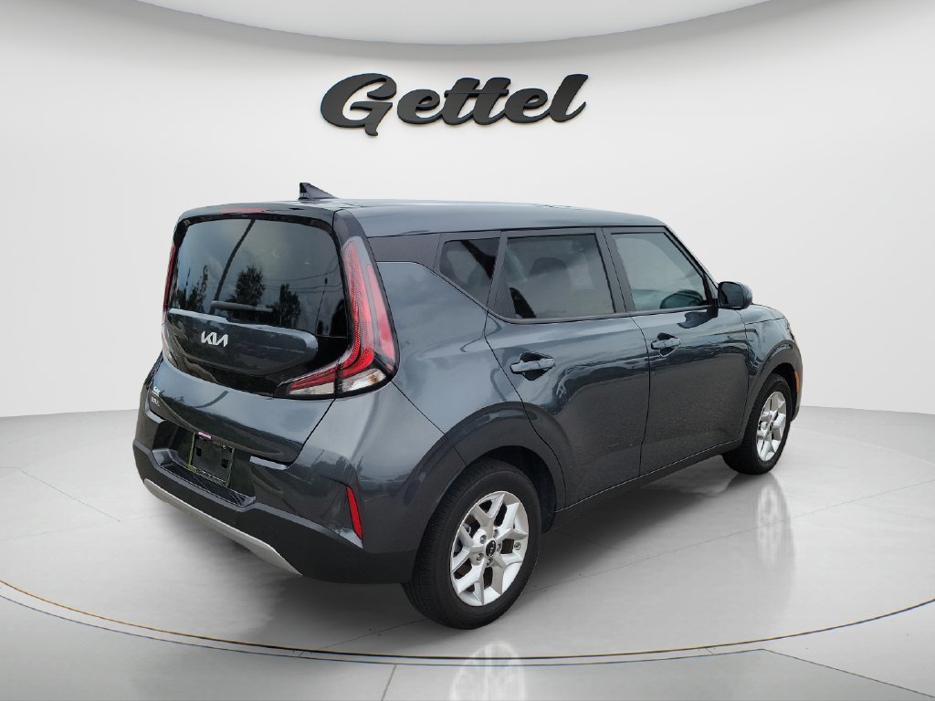 Used 2024 Kia Soul LX w/ Option Group 015 FWD image 5