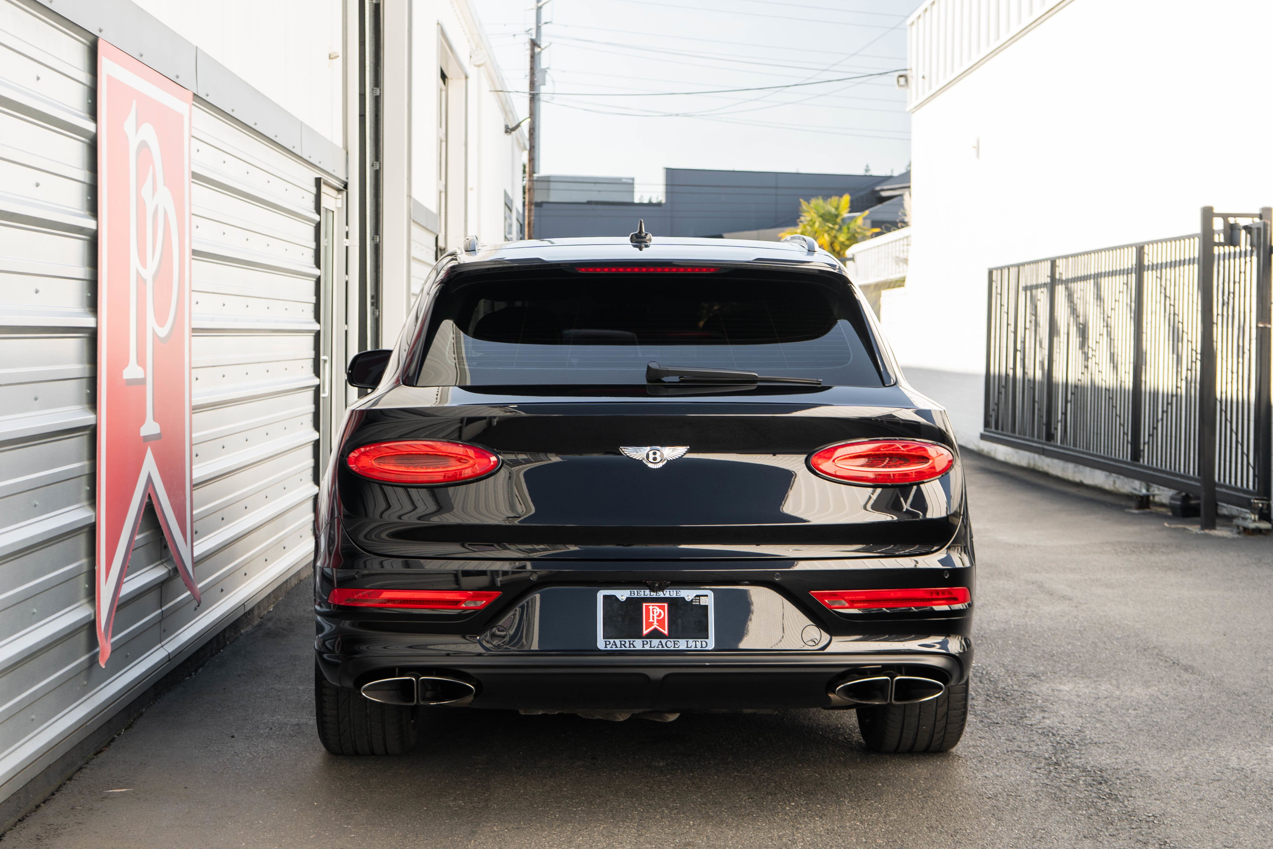 Used 2022 Bentley Bentayga image 48