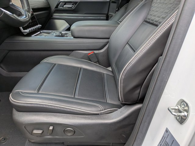 Used 2025 GMC Sierra EV Denali image 16