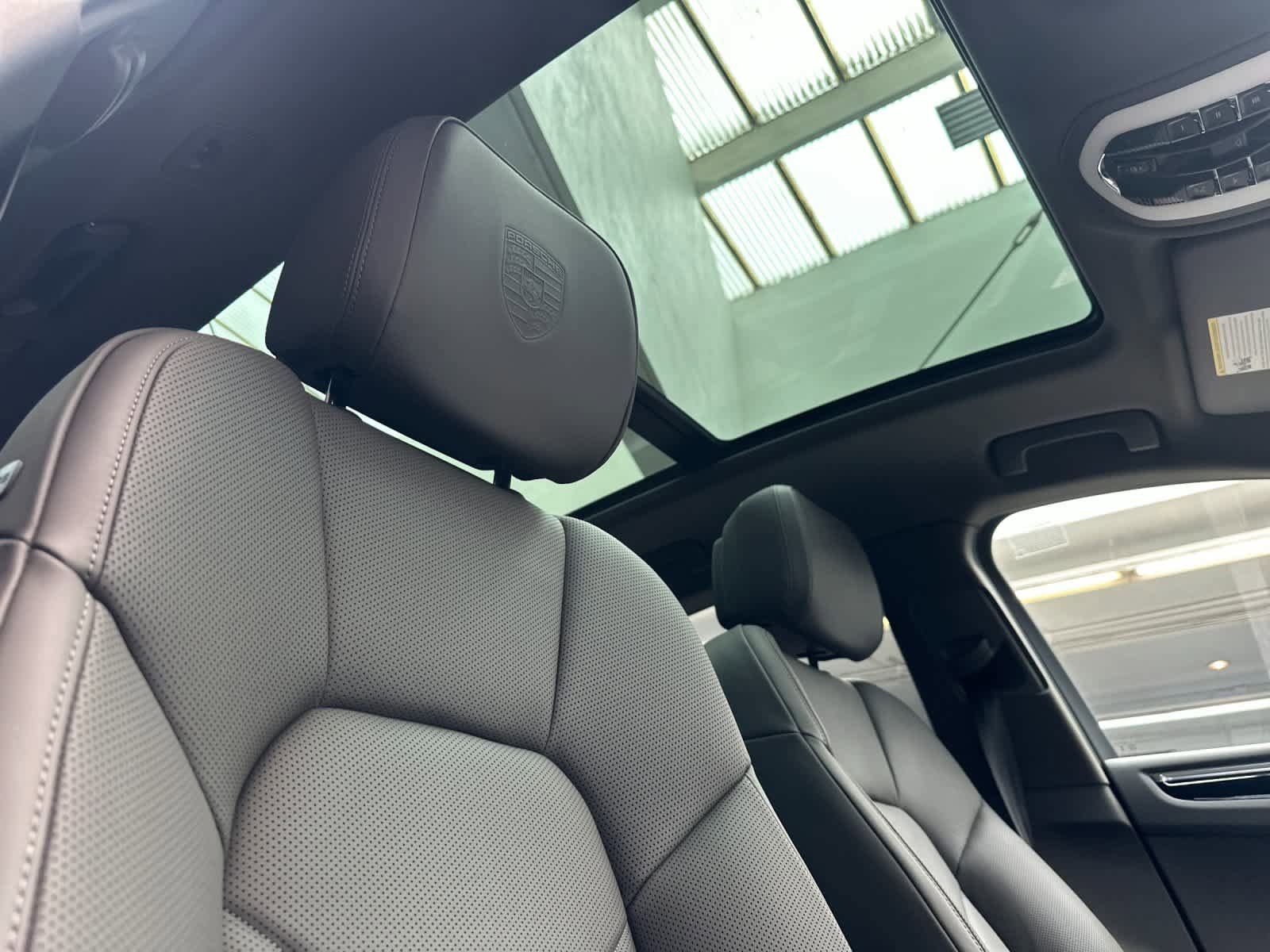 New 2026 Porsche Macan AWD/4WD image 18