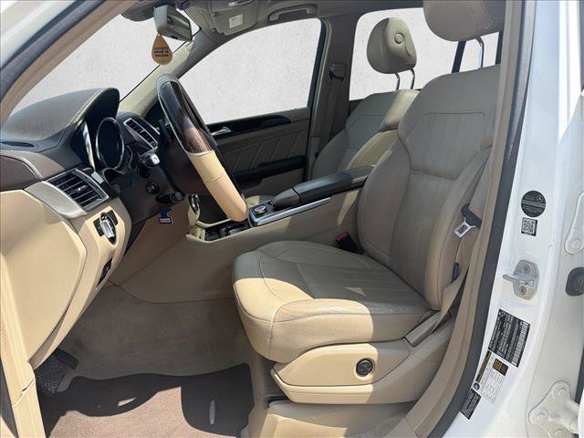 Used 2015 Mercedes-Benz GL 450 4MATIC w/ Appearance Package image 10