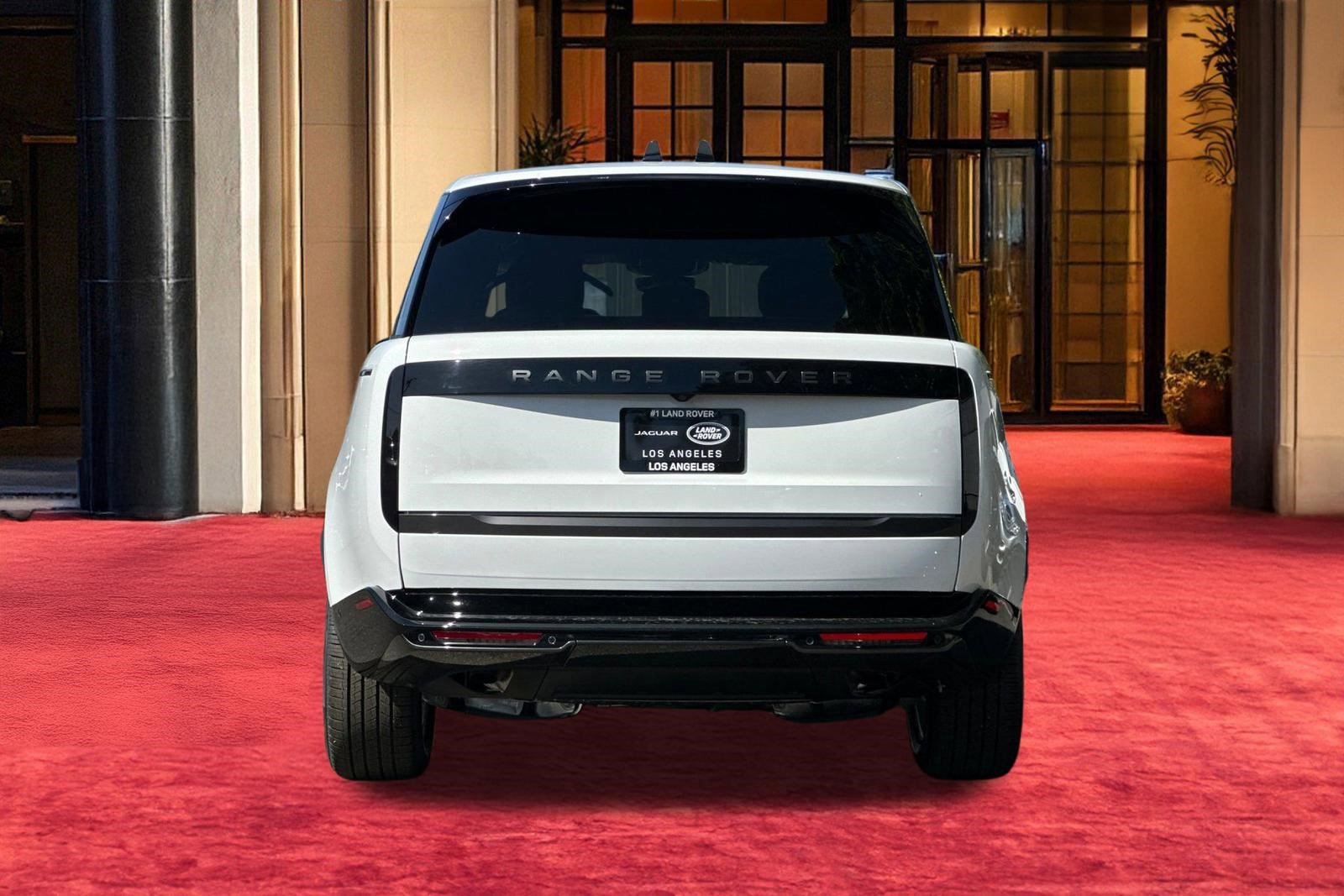 New 2026 Land Rover Range Rover Long Wheelbase SE AWD/4WD image 9