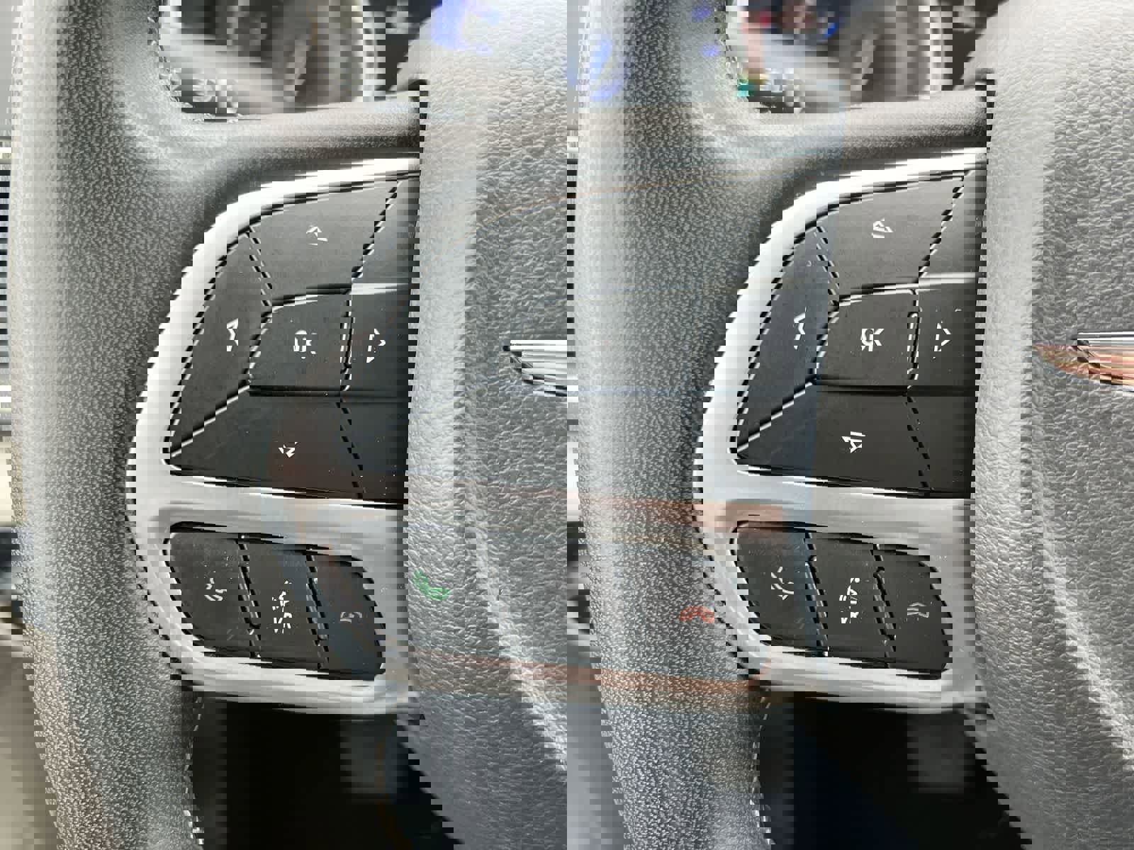 Used 2023 Chrysler Pacifica Touring-L image 23