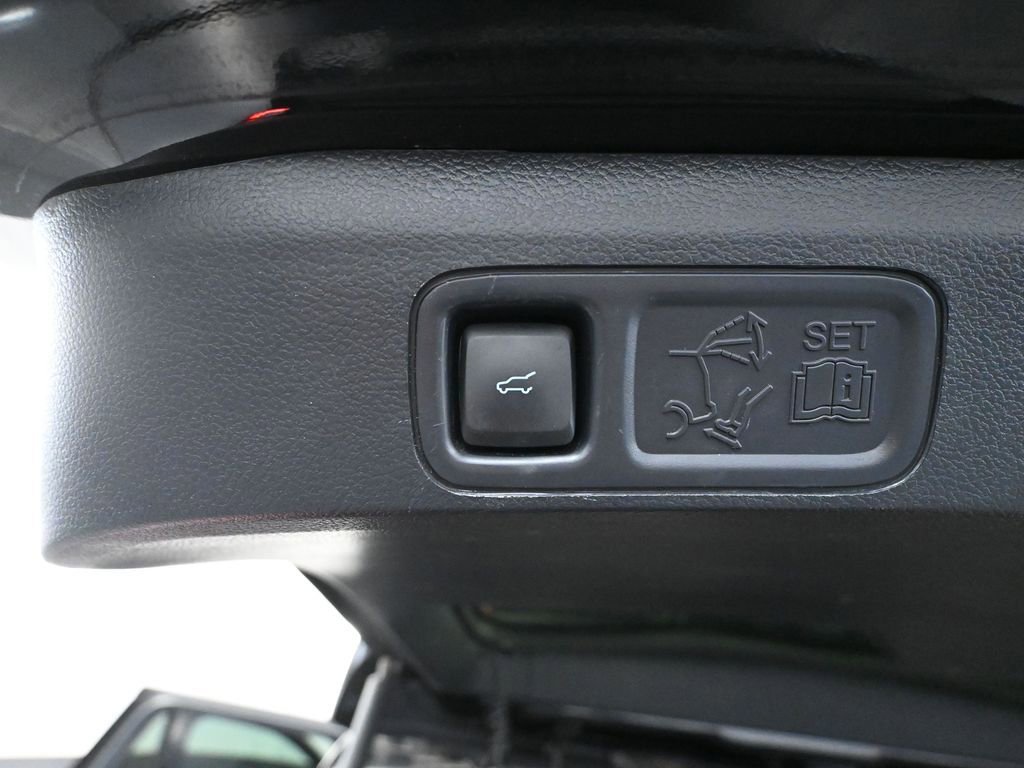 Used 2023 Ford Expedition Limited image 49