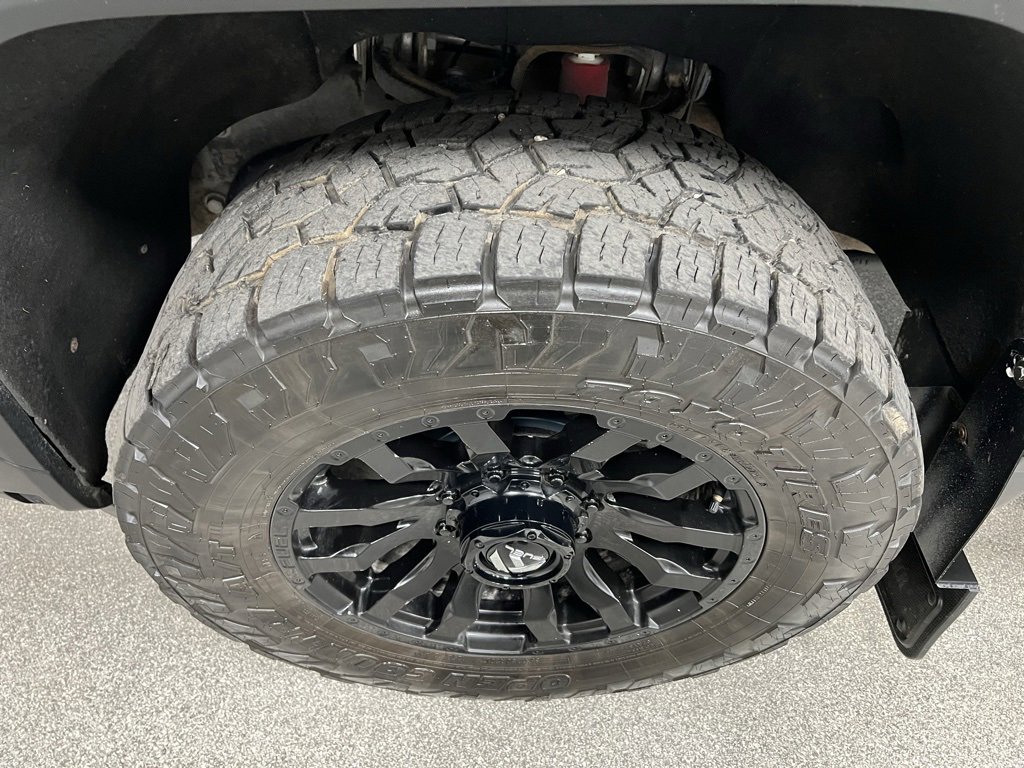 Used 2024 GMC Sierra 2500 AT4 w/ Technology Package image 18