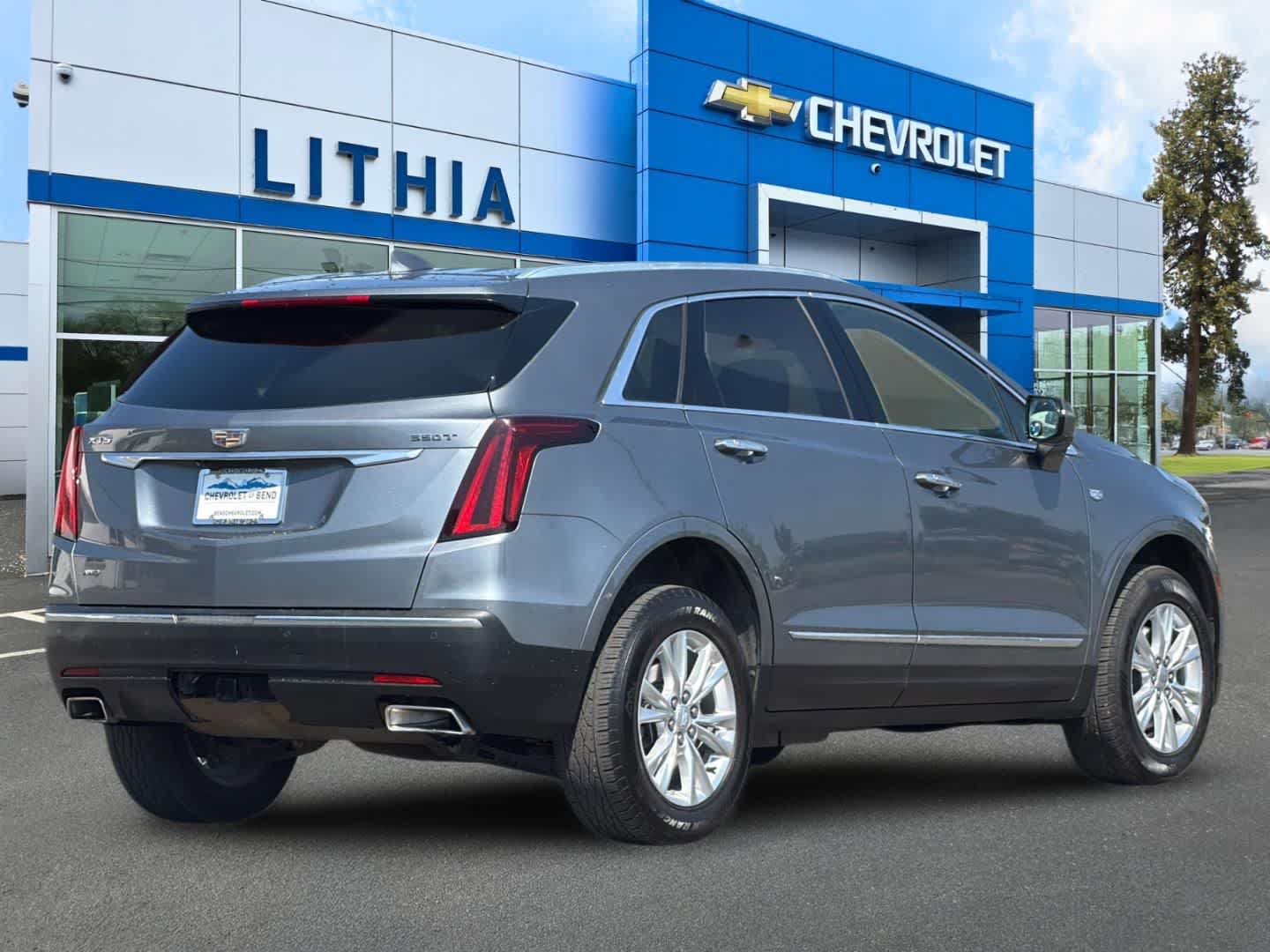 Used 2021 Cadillac XT5 Luxury AWD/4WD image 2