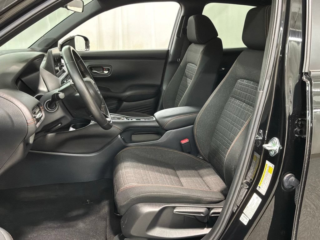 Used 2025 Honda HR-V Sport image 19