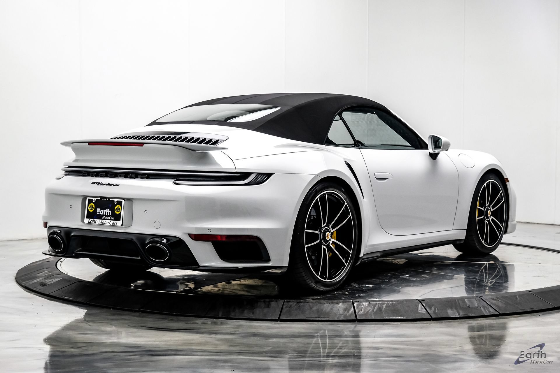 Used 2024 Porsche 911 Turbo S AWD/4WD image 22