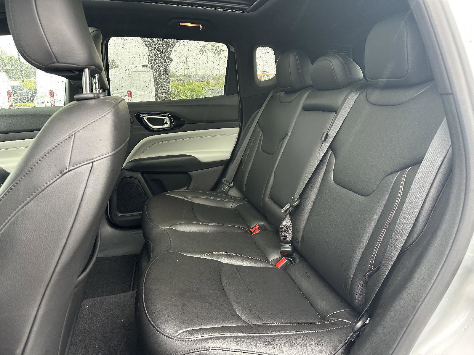 Used 2024 Jeep Compass Limited w/ Sun and Sound Group AWD/4WD image 7