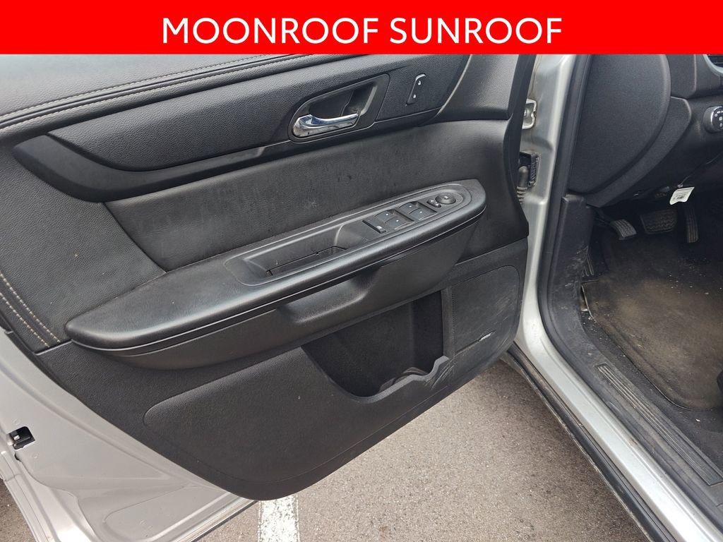 Used 2015 Chevrolet Traverse LT image 5