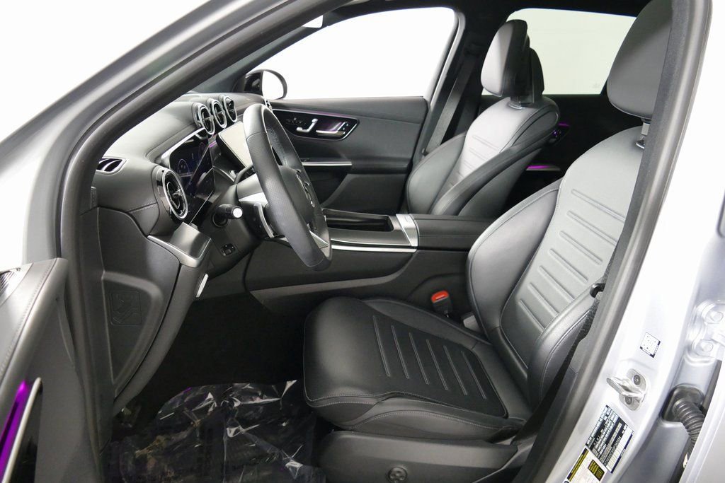 Used 2025 Mercedes-Benz GLC 350e 4MATIC w/ AMG Line image 13