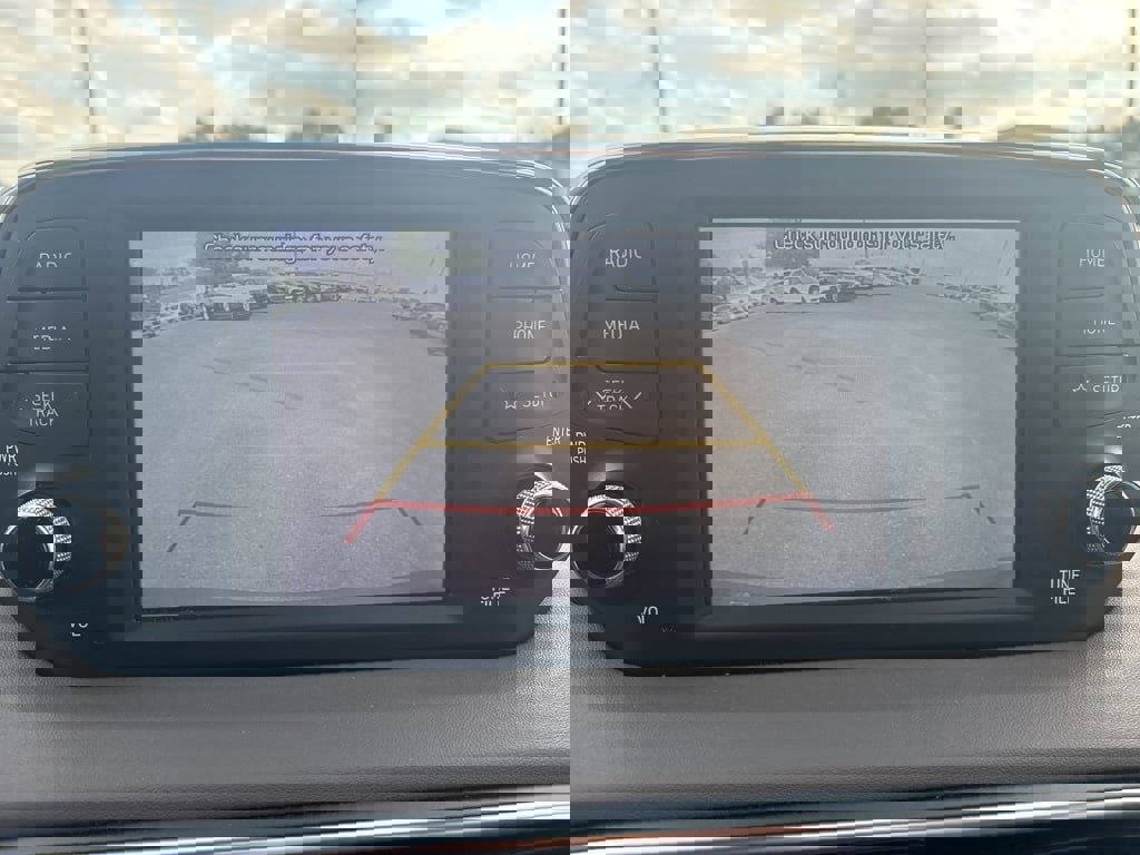 Used 2020 Hyundai Santa Fe SEL image 30