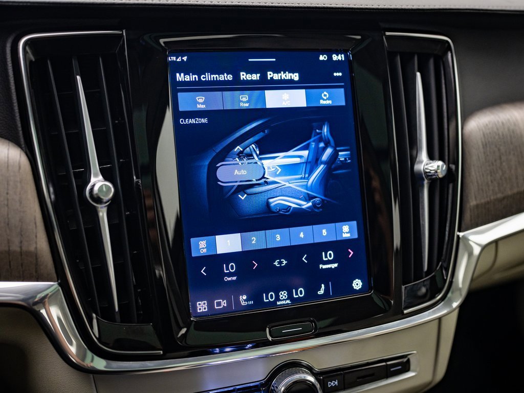 Used 2024 Volvo S90 T8 Ultimate image 28
