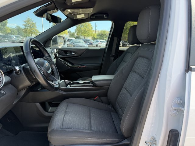 Used 2025 Chevrolet Equinox LT w/ Safety and Technology Package FWD image 23